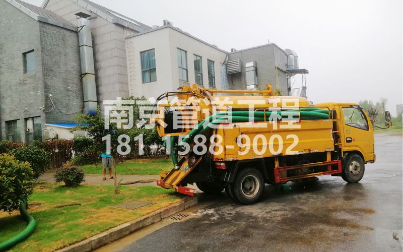 246沙洲小区化粪池清理