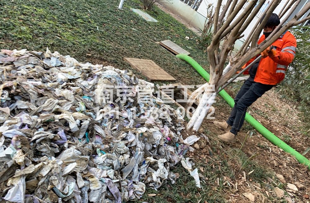 315沙洲化粪池垃圾清理